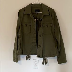 Women’s light weight army green jacket